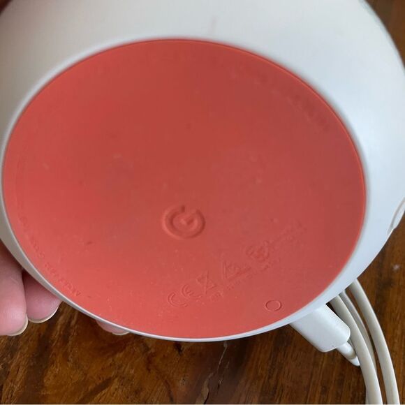 Google Nest Mini in Light Gray - Picture 3 of 8